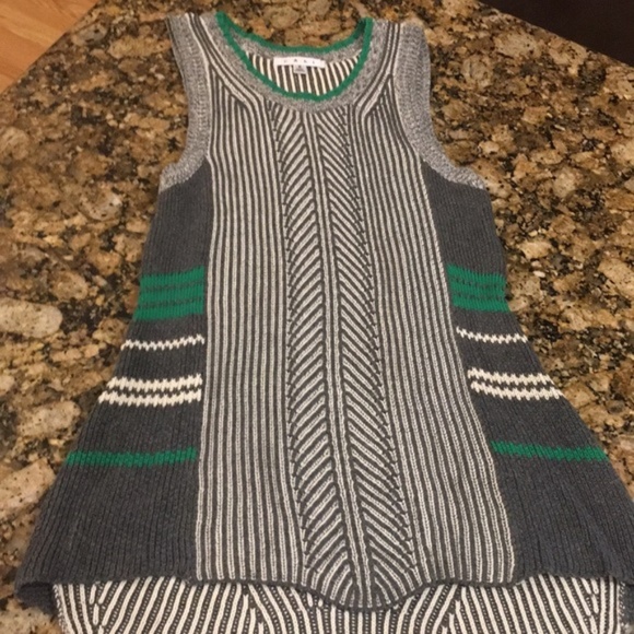 CABI SWEATER 💕SALE - Picture 3 of 8